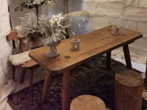 Tisch Holz 0